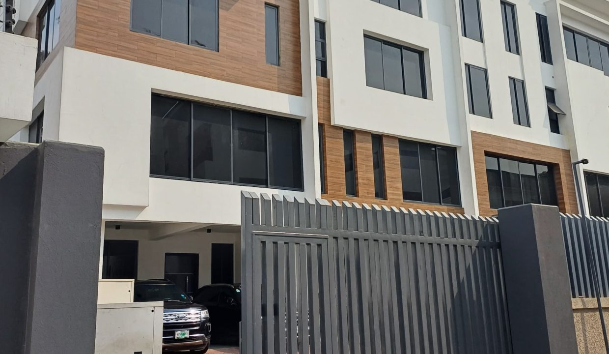 WhatsApp Image 2025-02-06 at 12.31.11 AM