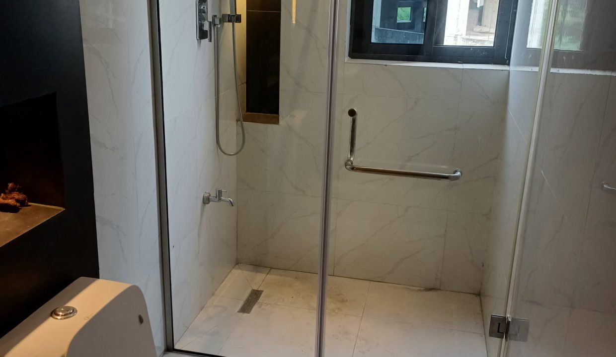 WhatsApp Image 2025-02-06 at 12.31.24 AM