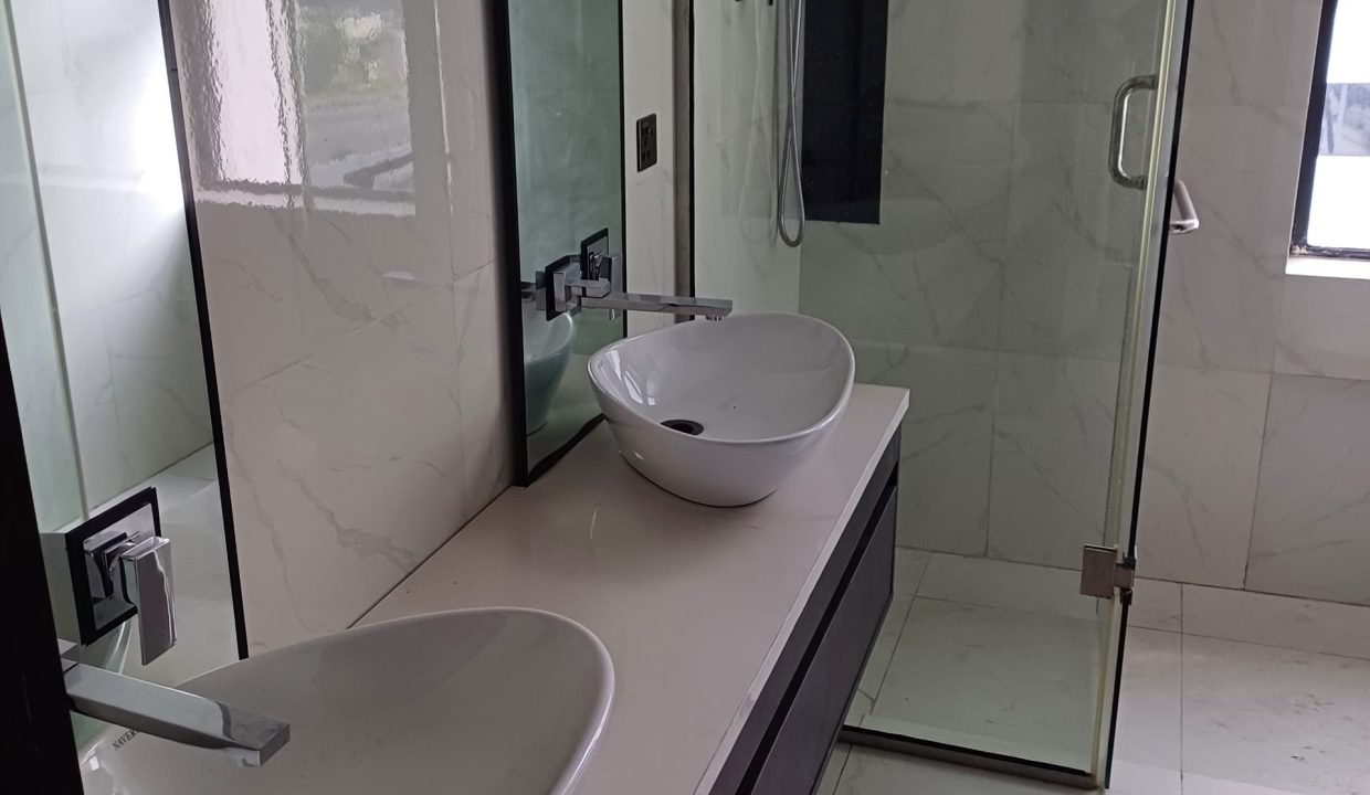 WhatsApp Image 2025-02-06 at 12.31.28 AM