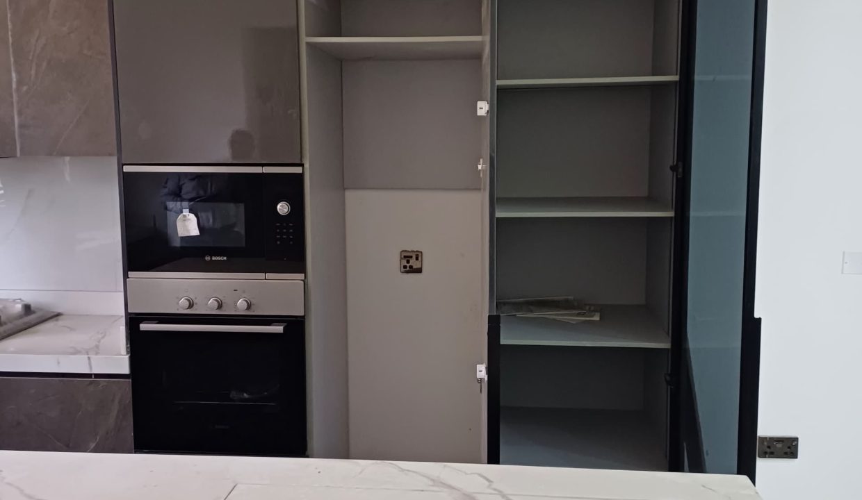 WhatsApp Image 2025-02-06 at 12.31.33 AM (1)