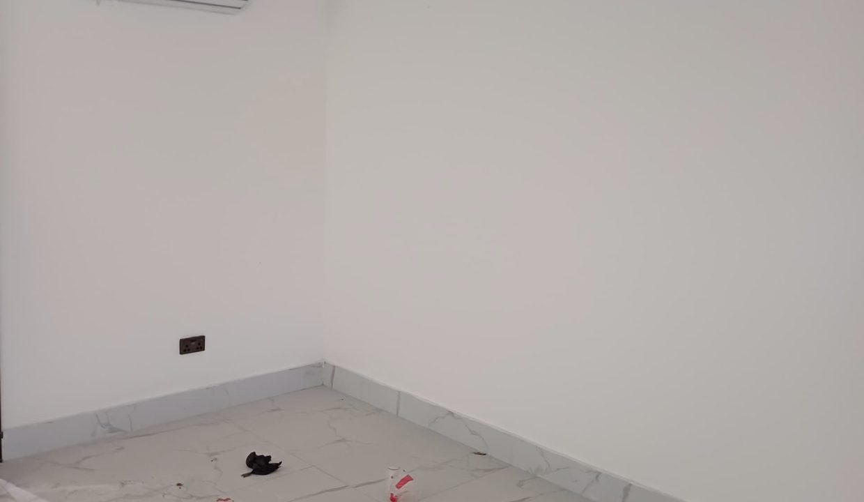 WhatsApp Image 2025-02-06 at 12.31.45 AM